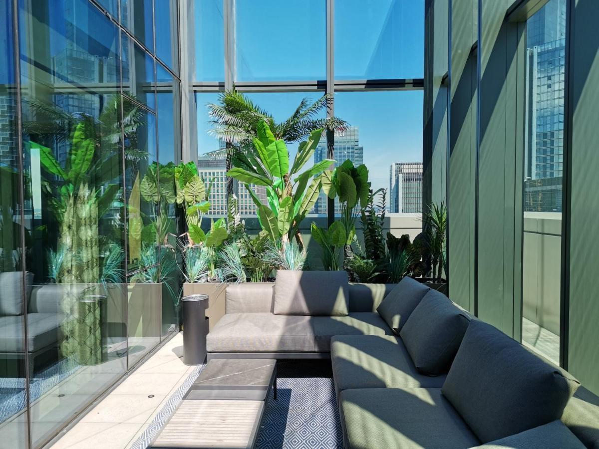 Charles Hope Canary Wharf South Quay London Exterior photo