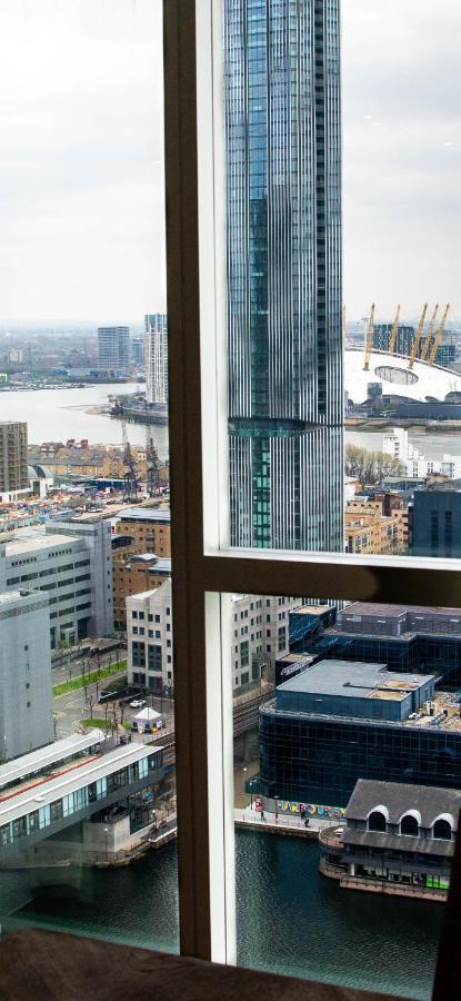 Charles Hope Canary Wharf South Quay London Exterior photo