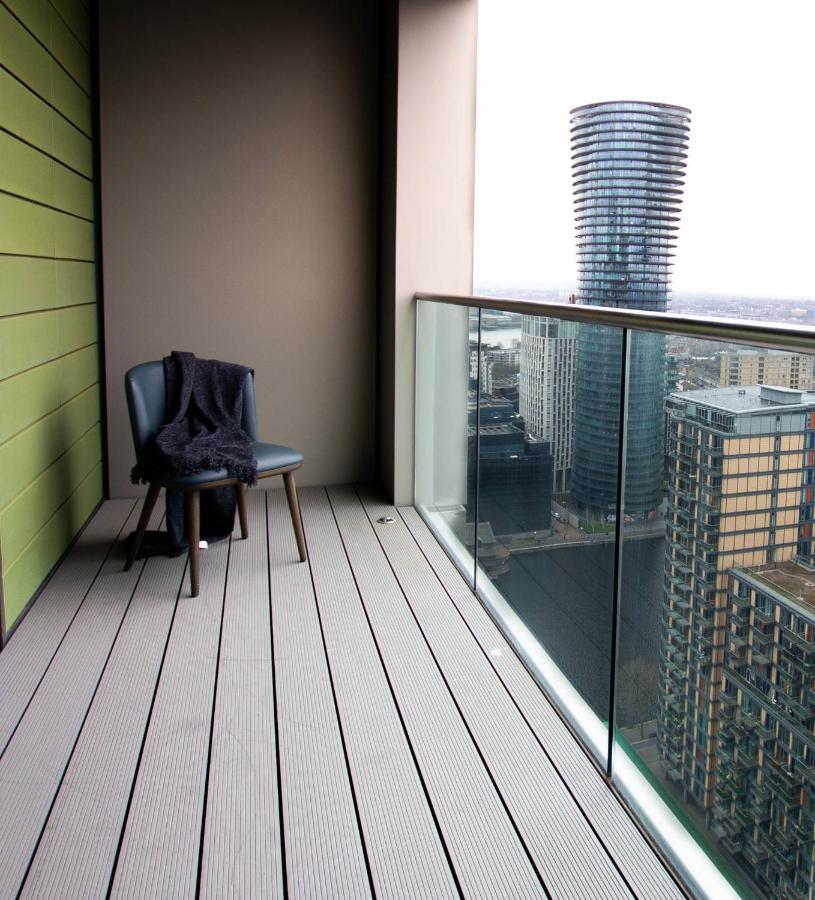 Charles Hope Canary Wharf South Quay London Exterior photo